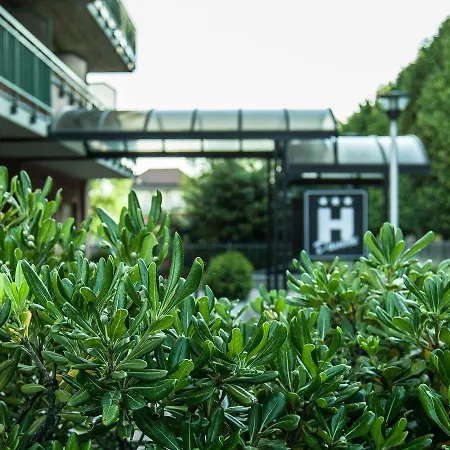 Davide 3* Rivoli (Turin)