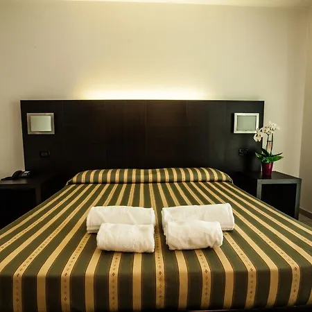 Davide فندق ريفولي